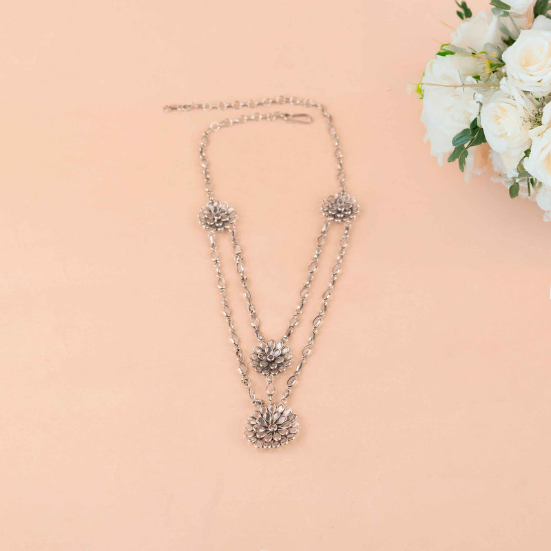 Moh Scintillating Flower Layered Necklace