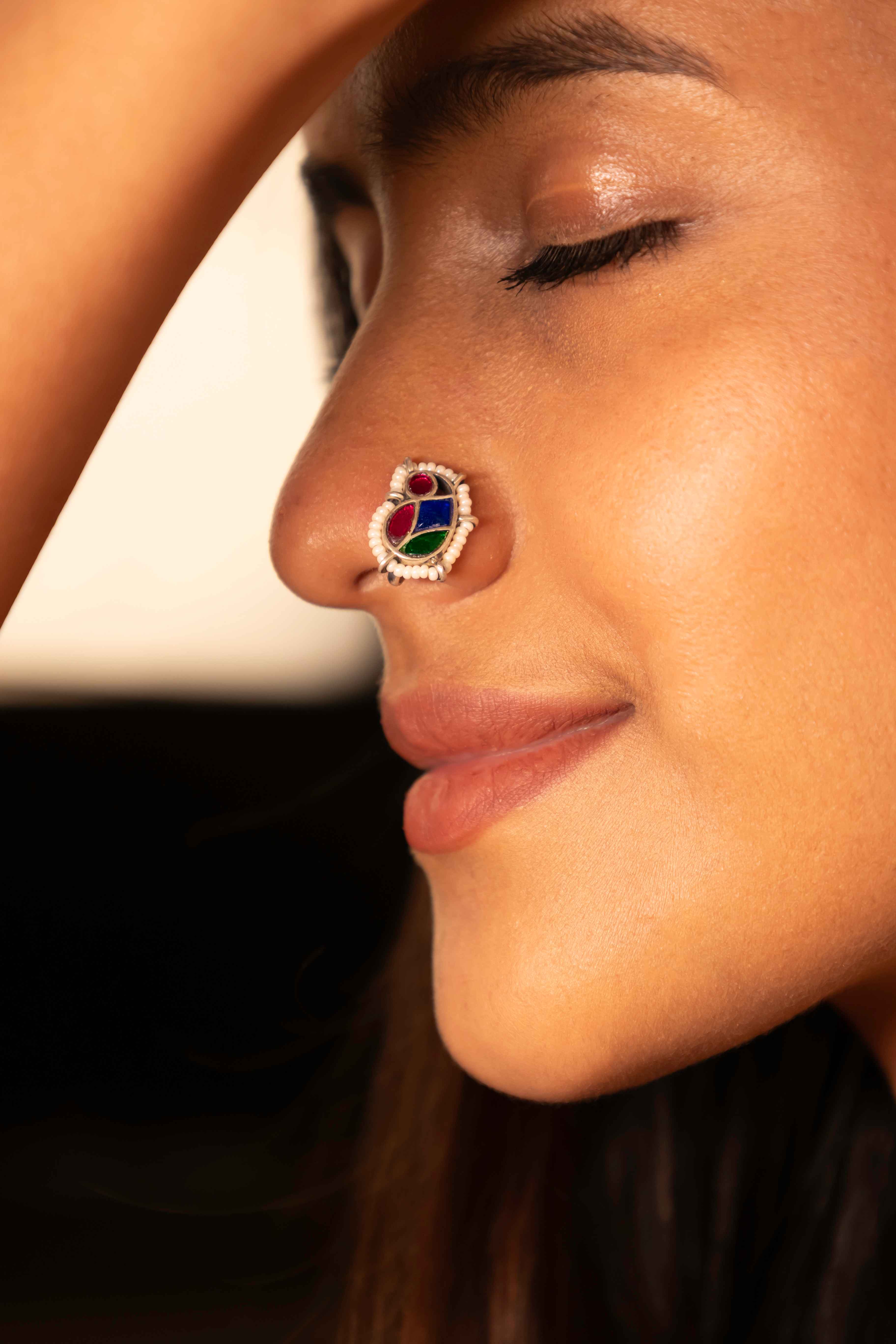 Moh Shaahi Kundan Peacock Non Pierced Nose Clip on