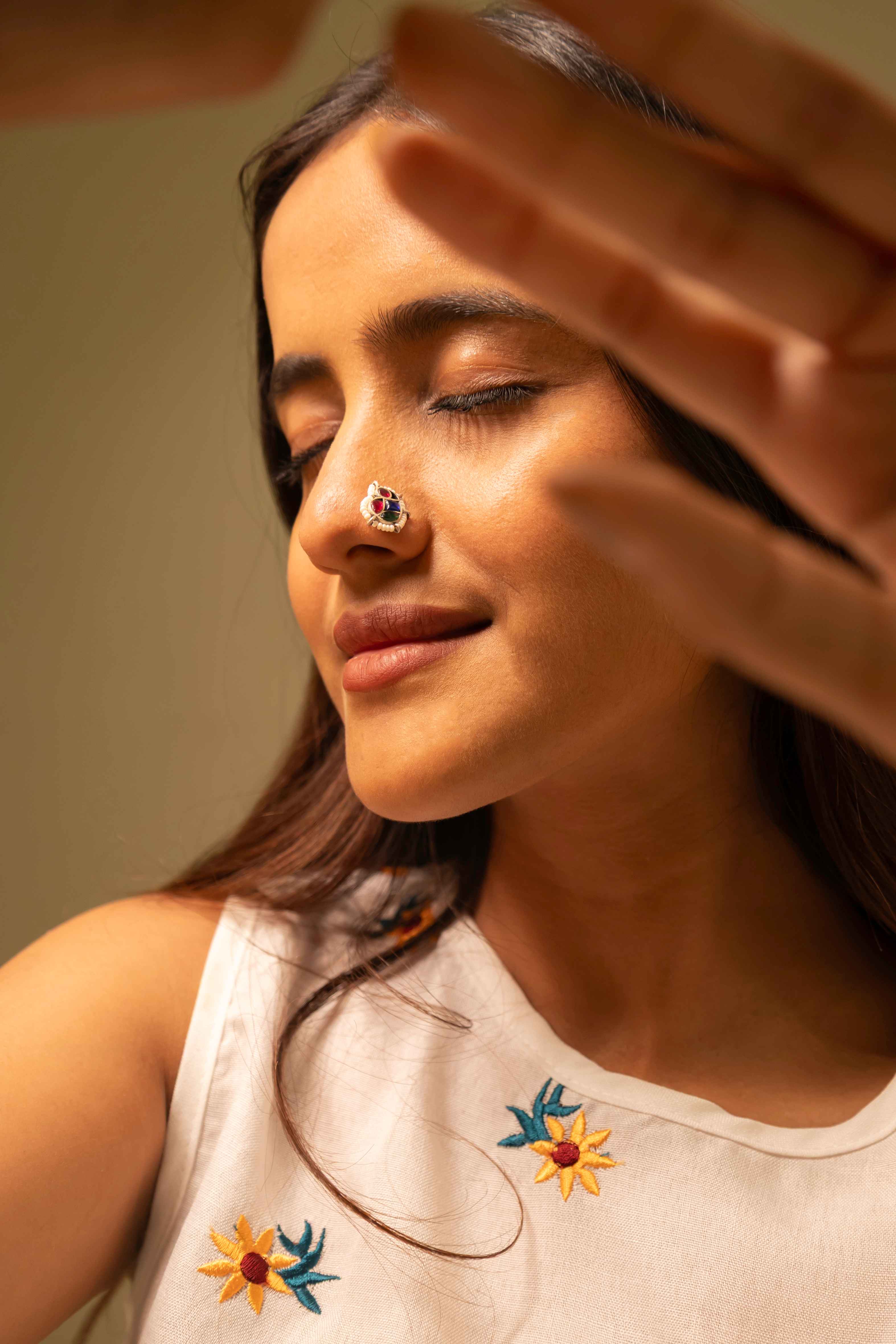 Moh Shaahi Kundan Peacock Pierced Nose Pin