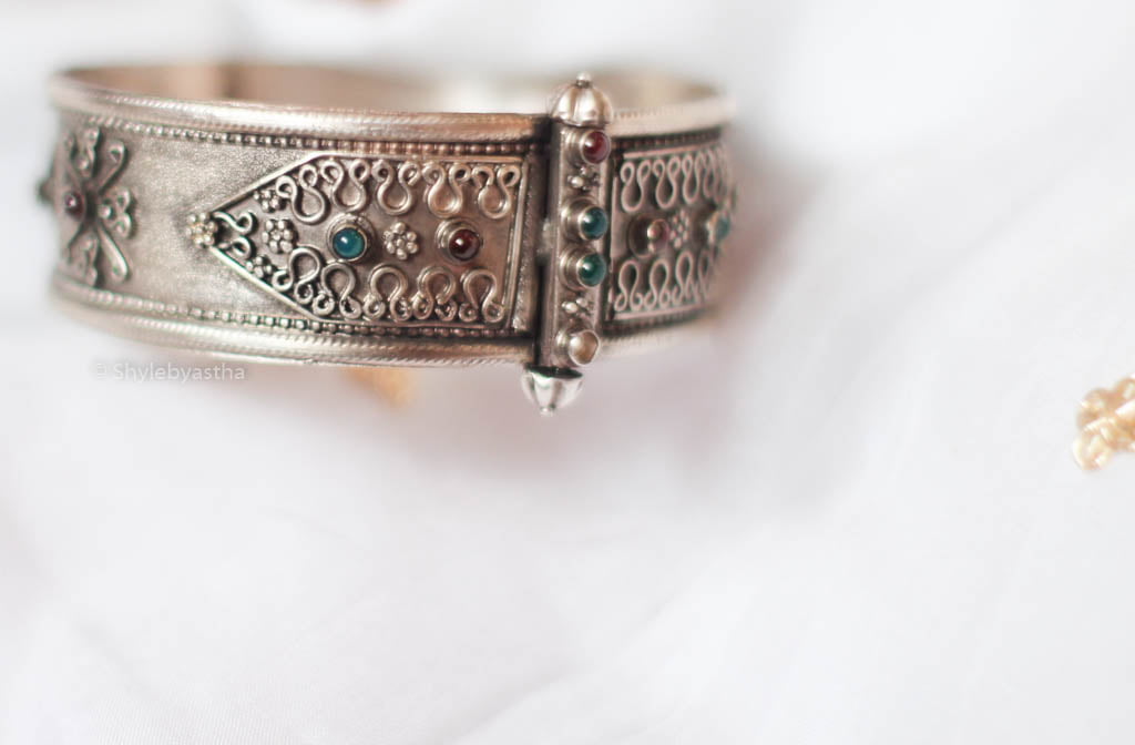 Tattva Embossed Jaipuri Art Kada