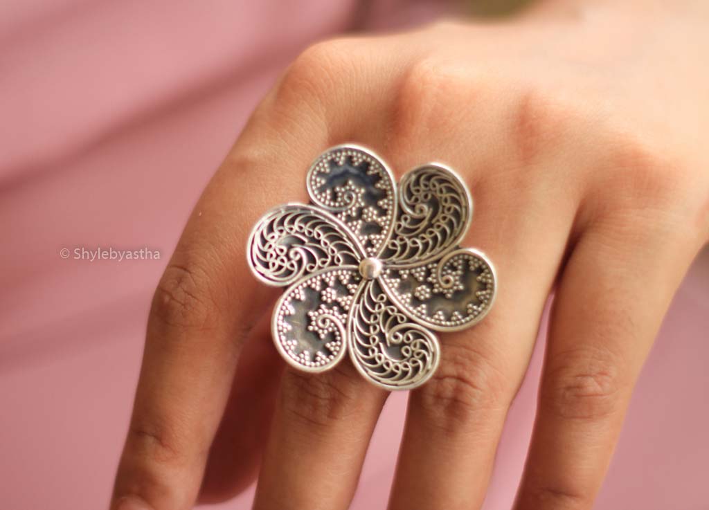Moh Intricate Flower Embossed Ring
