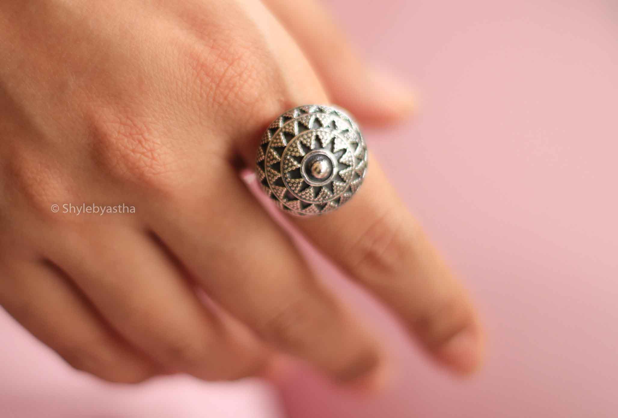 Moh Embossed Ring