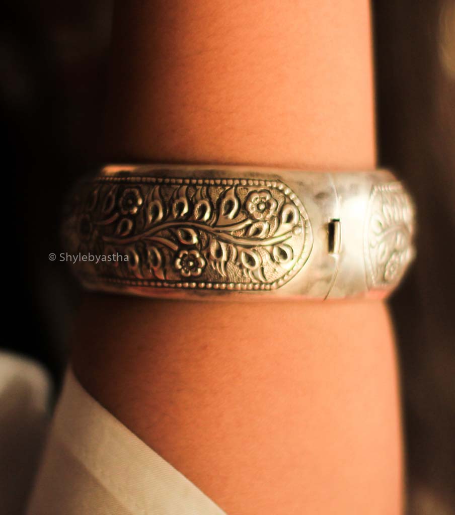 Dulari Flower Art Classic Kada