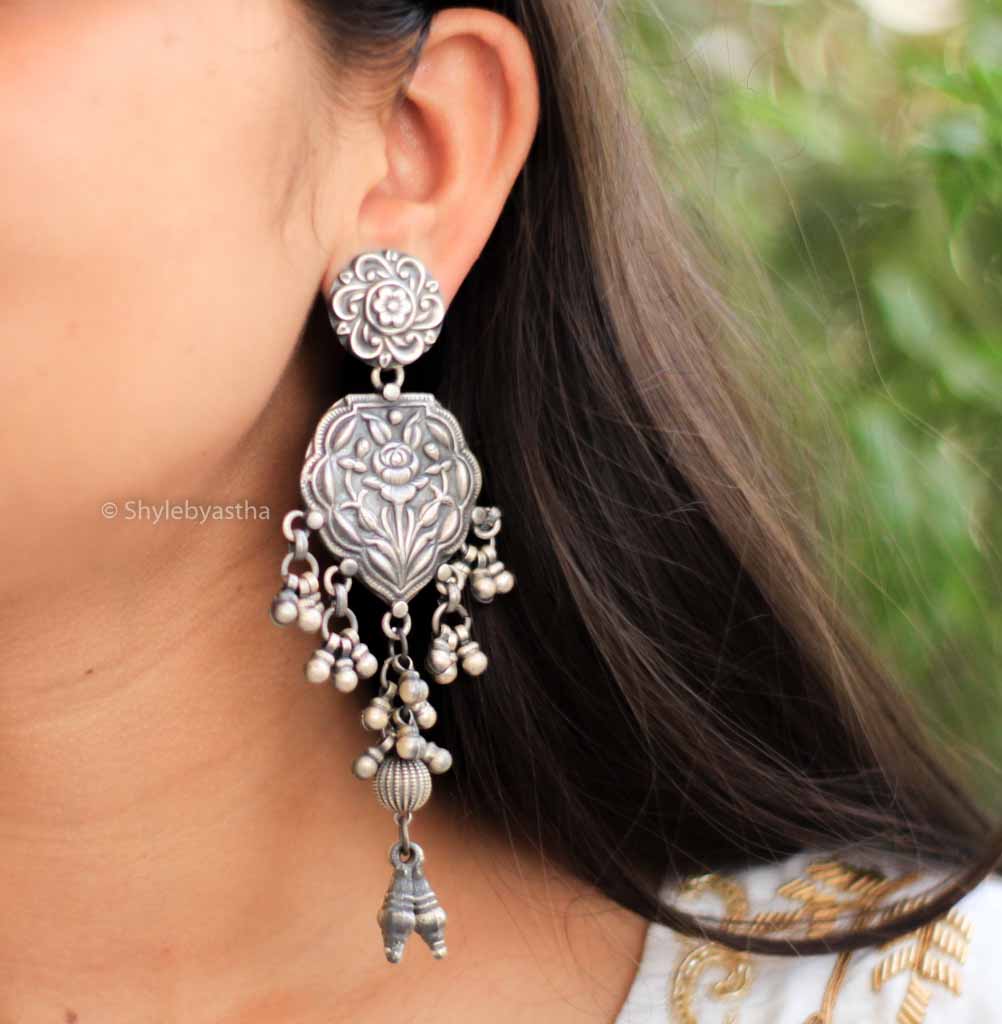 Dulari Ghunghroo Embossed Earrings
