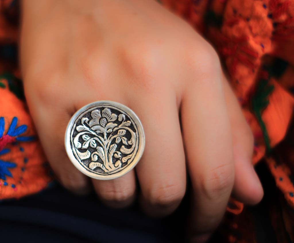 Moh Chitai Art Circular Floral RIng