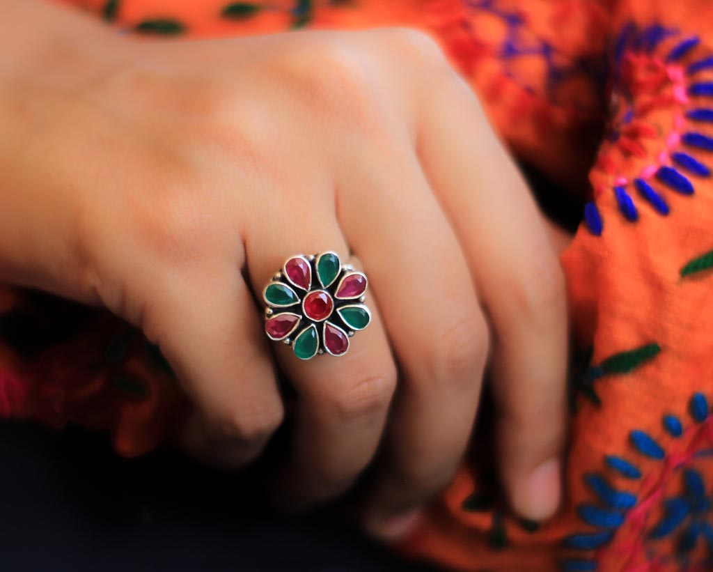 Essence Multicolor Stone Ring