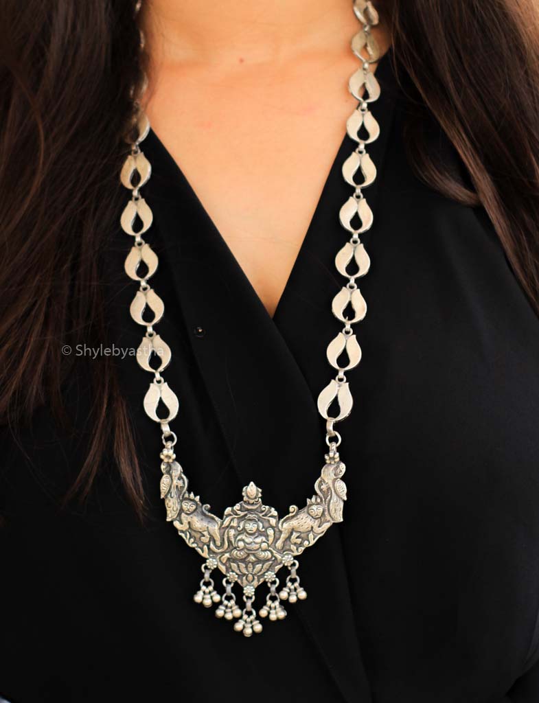 Anvaya Durga Embossed Necklace