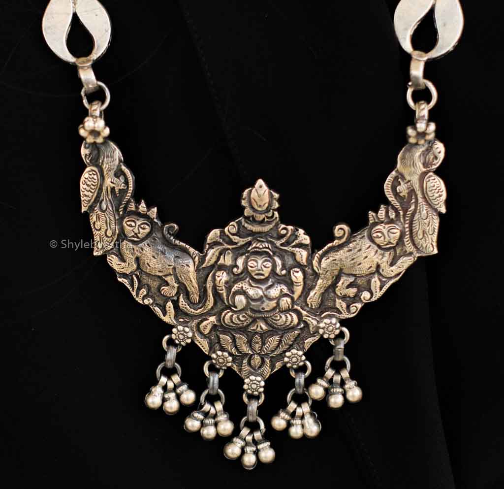 Anvaya Durga Embossed Necklace