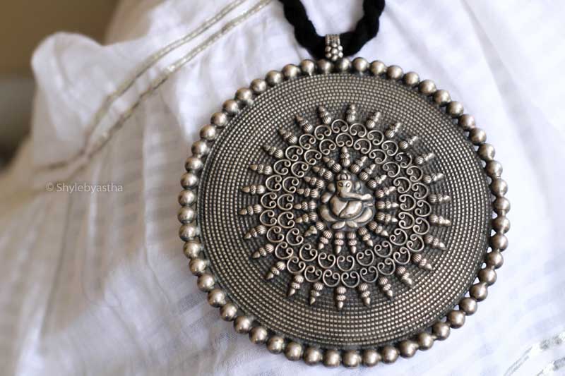 Anvaya Concentric Ganesha Embossed Art