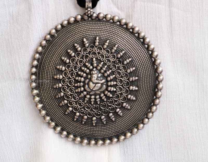 Anvaya Concentric Ganesha Embossed Art
