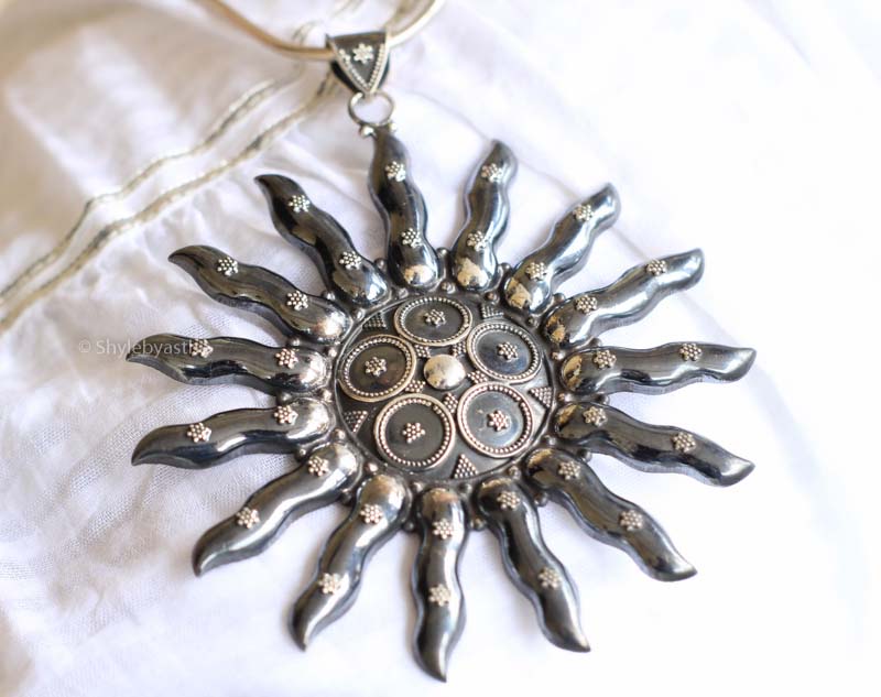 Mizoya Surya Ray Pendant