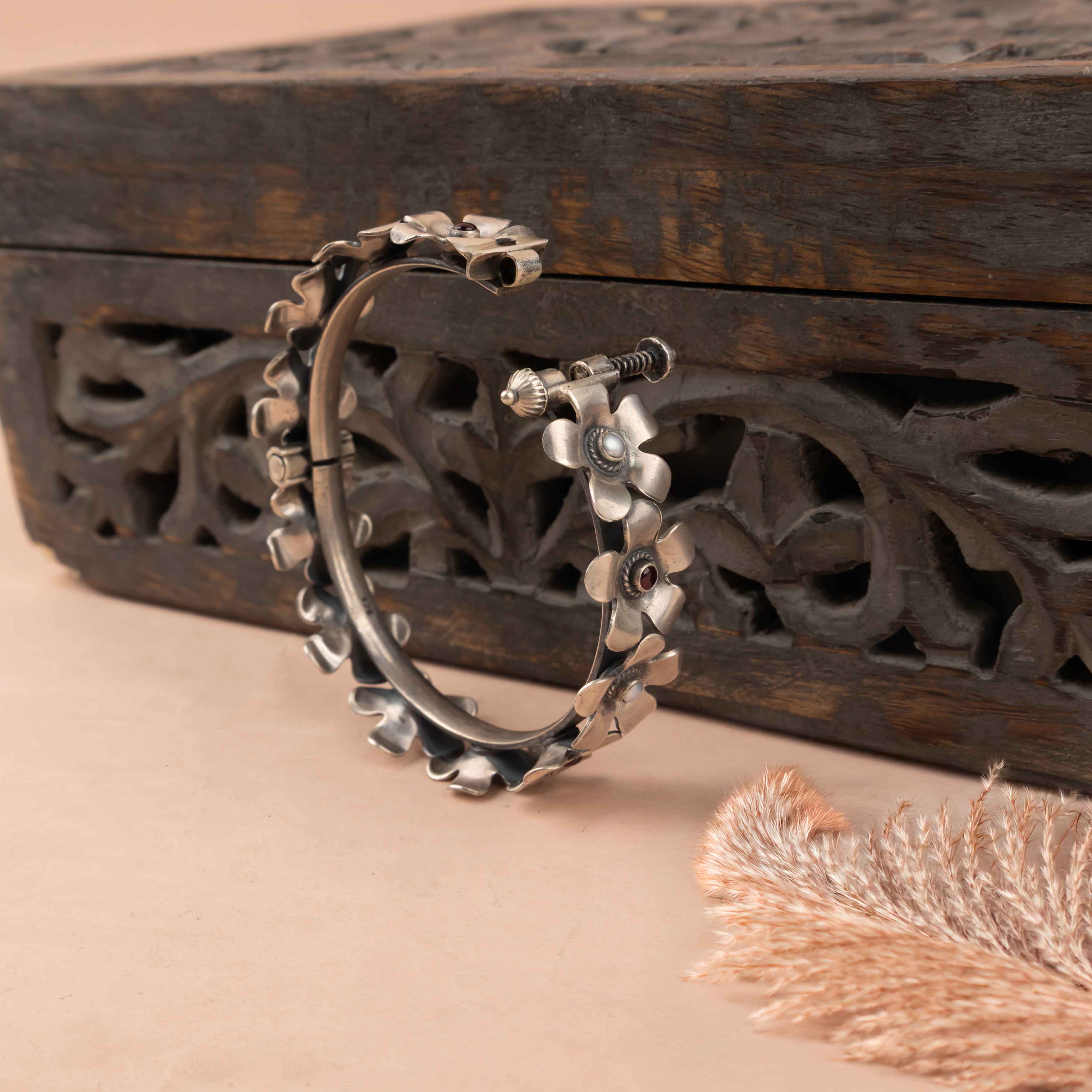 Qurbat Flower Sequence Statement Kada