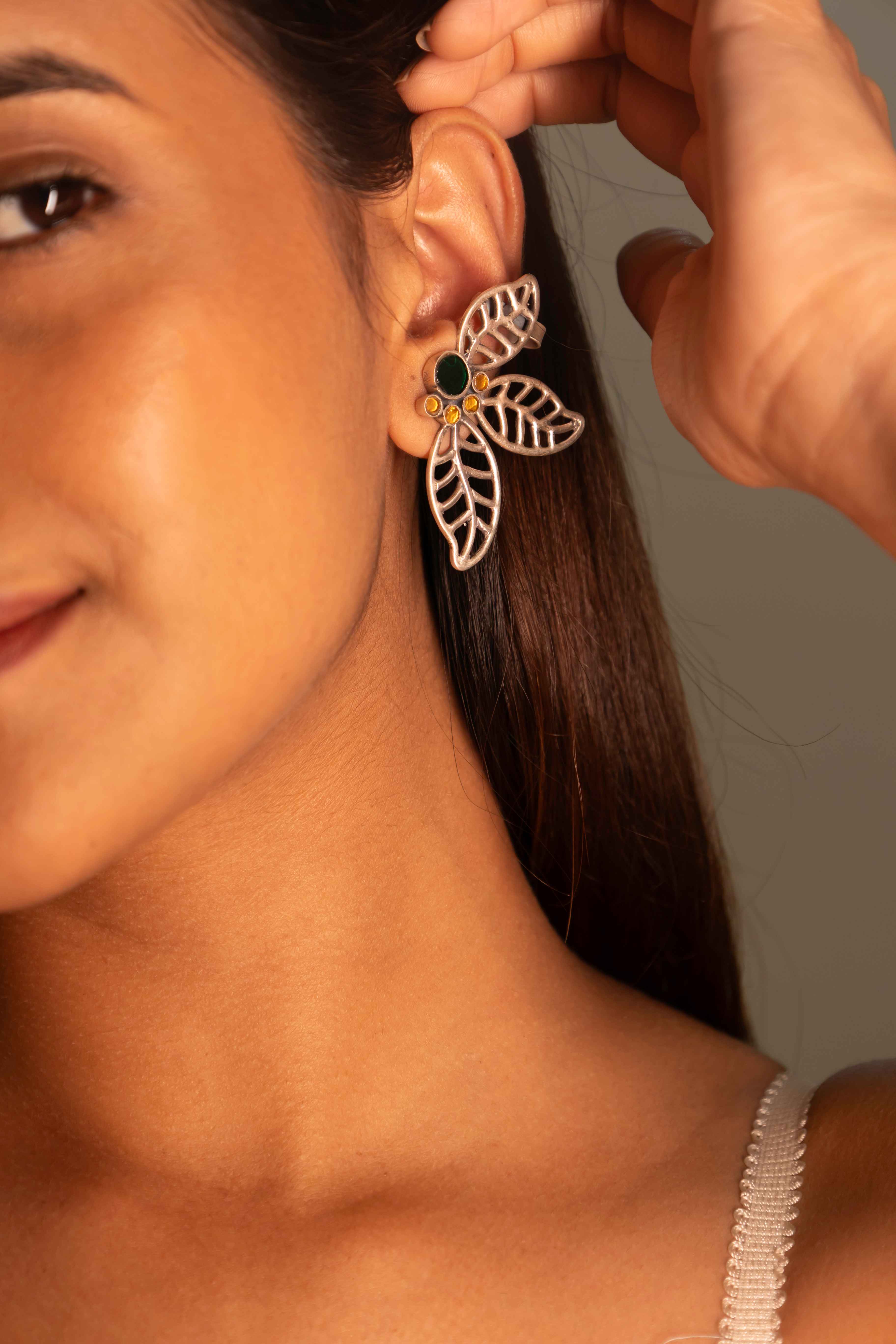 Qurbat Tri Leaf Statement Earclip