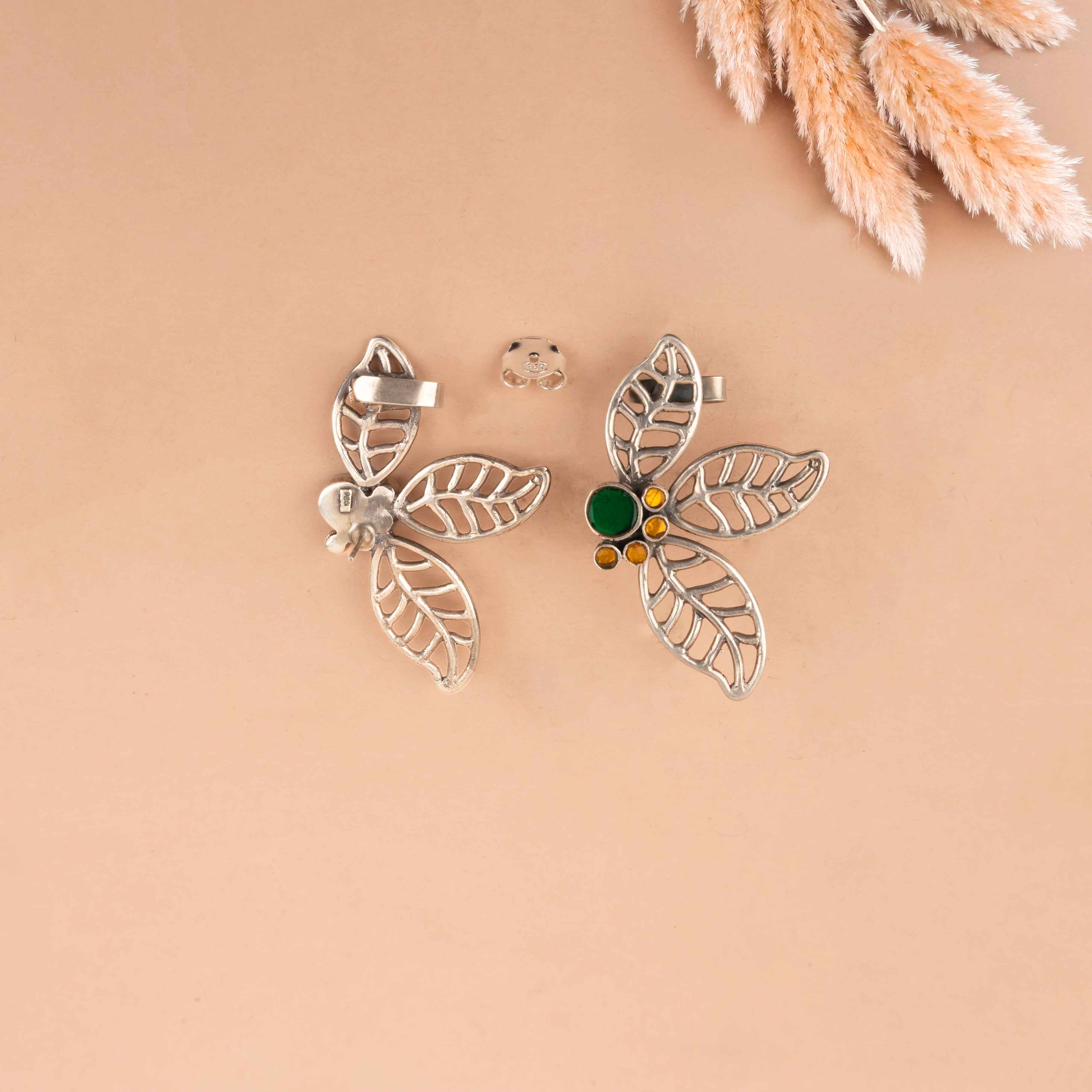 Qurbat Tri Leaf Statement Earclip
