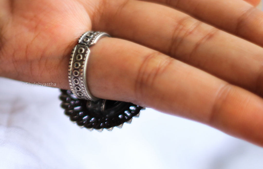 Dulari Classic Handpainted Ring