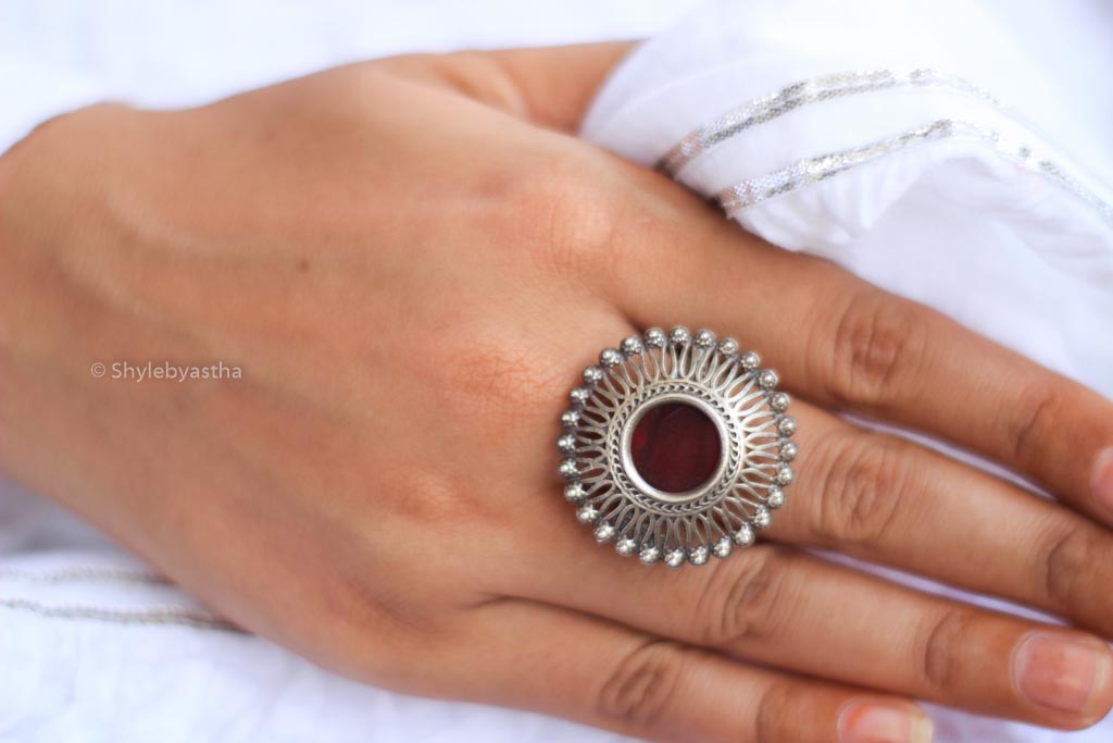 Dulari Classic Handpainted Ring