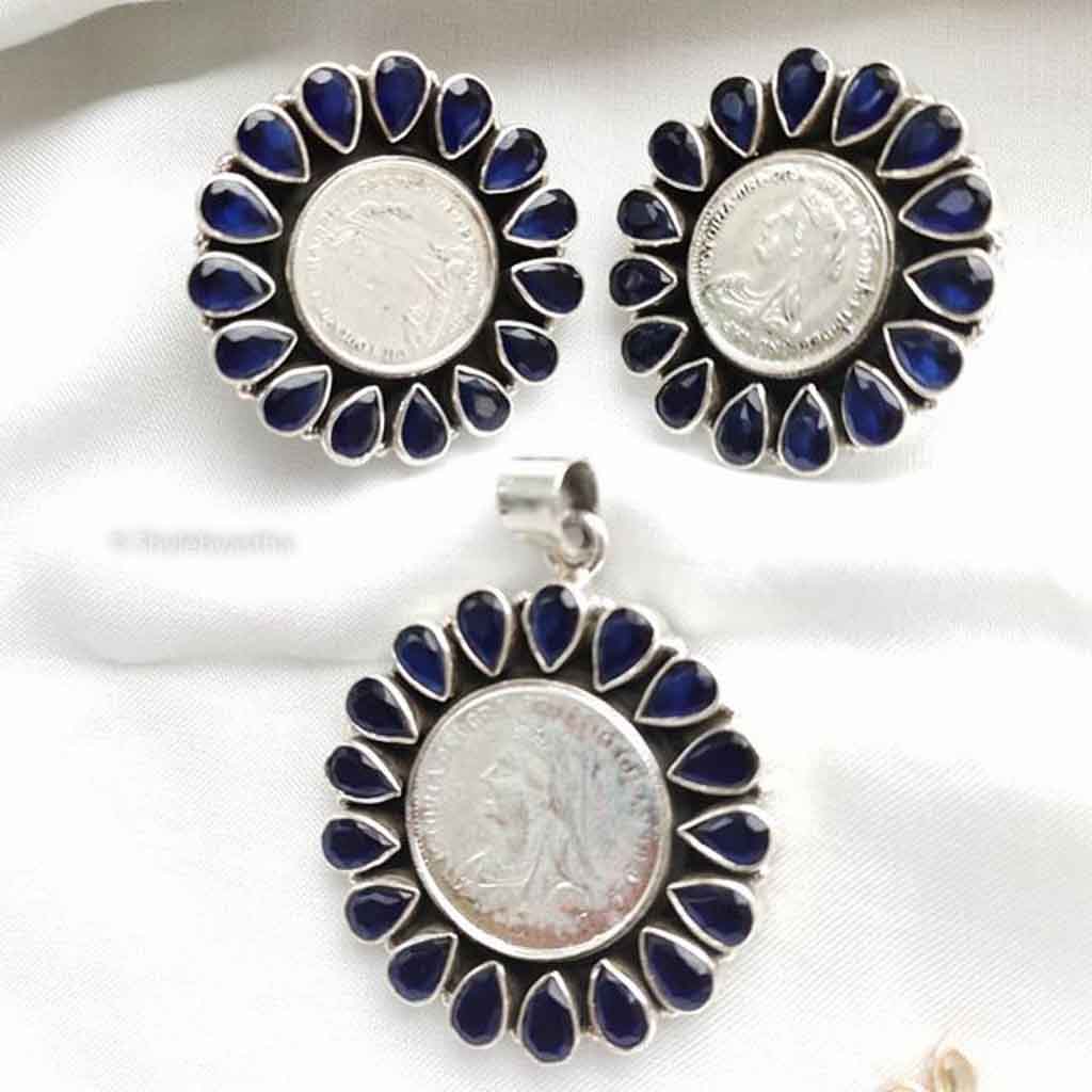 Essence Victorian Coin Lapiz Lazuli Necklace Set