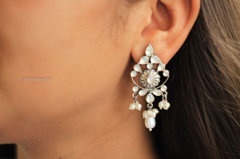 Tattva Kundan Fresh water pearls Studs