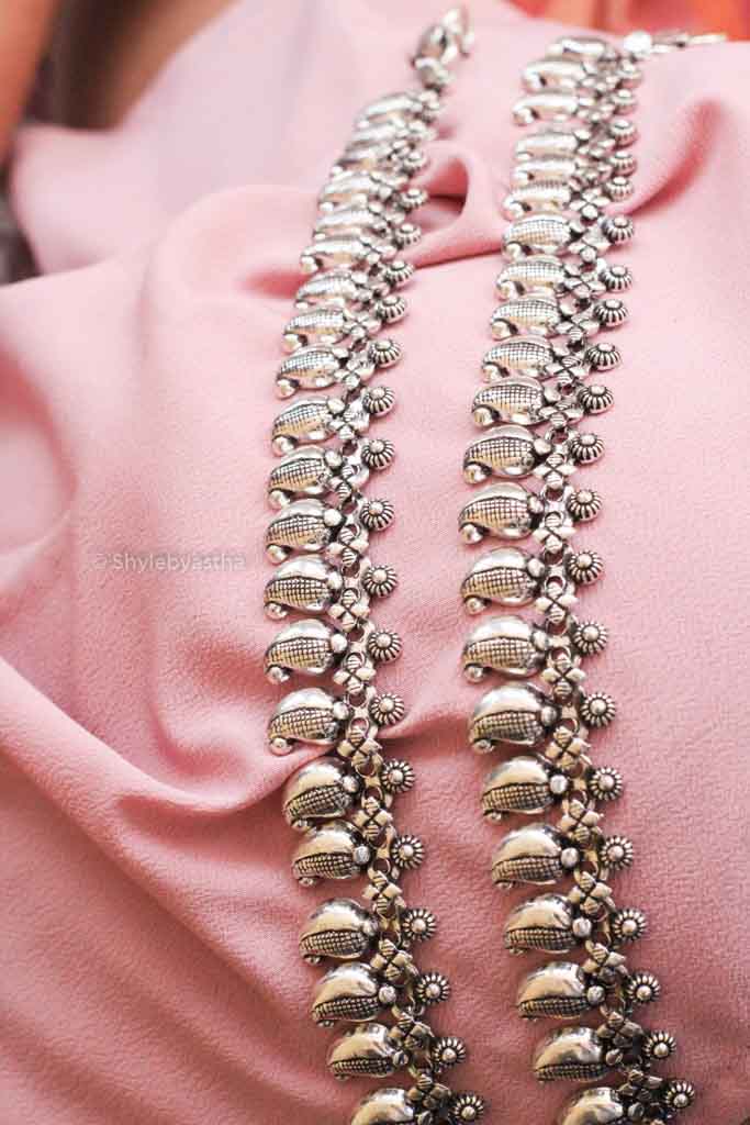 Anvaya Carry Embossed Anklet