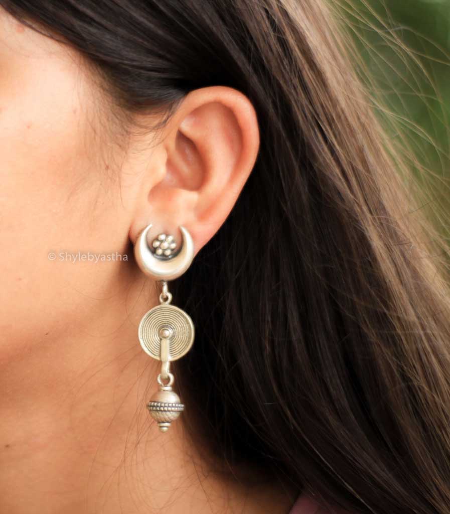 Mizoya Crescent Moon Layered Earrings