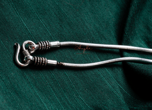 Silver Fine Snake Chain end