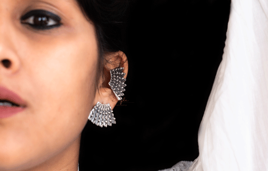 Moh Intricate Daana Detailed Pankhi Earclip primary