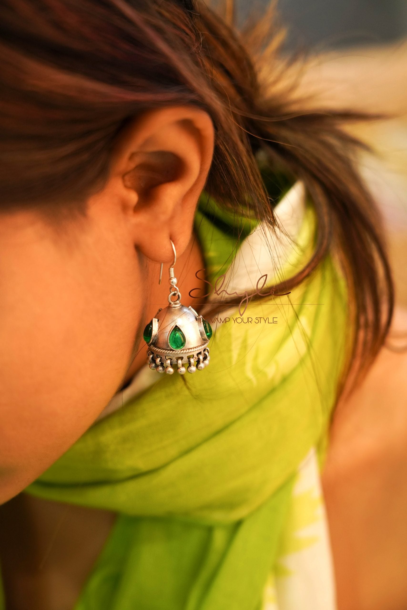 Moh Color Pop Matte Jhumki