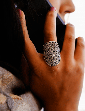 Mizoya Daana Detailed Ring