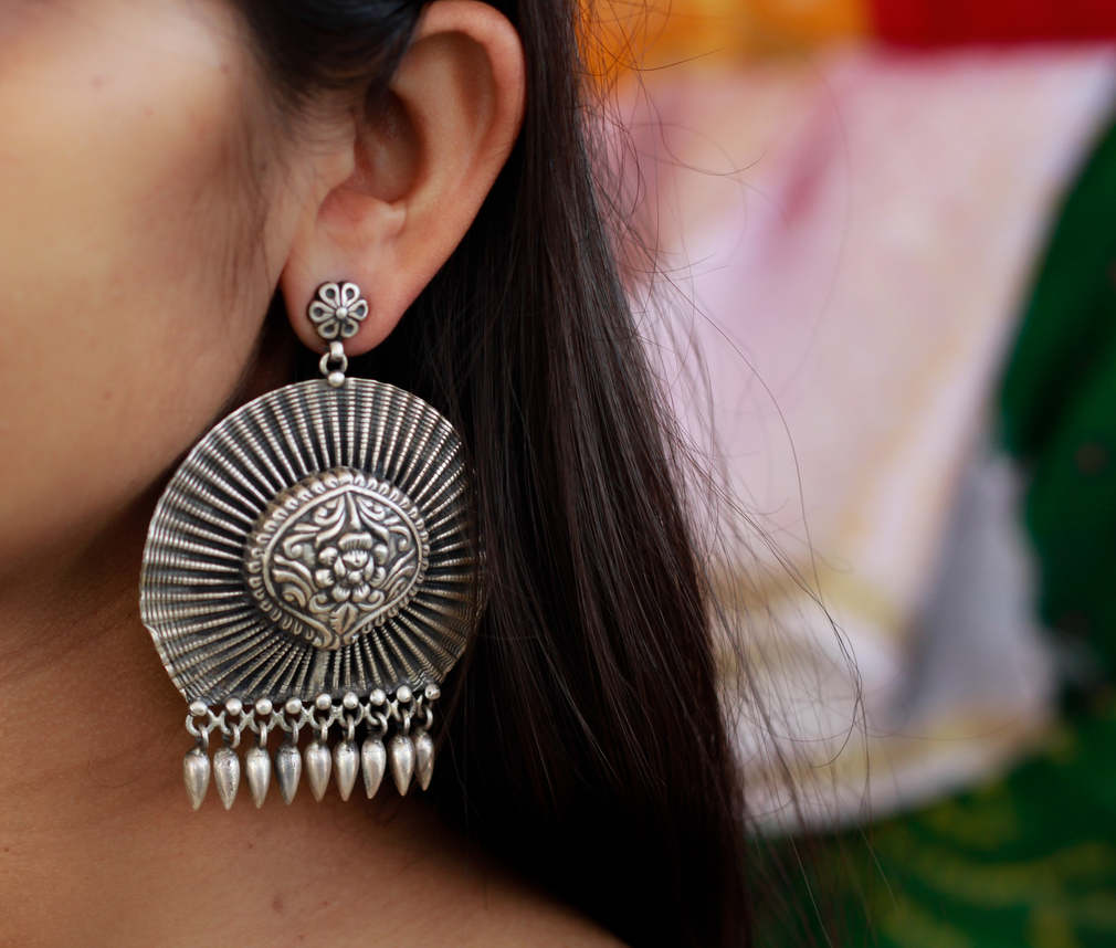 Anvaya Embossed Earrings