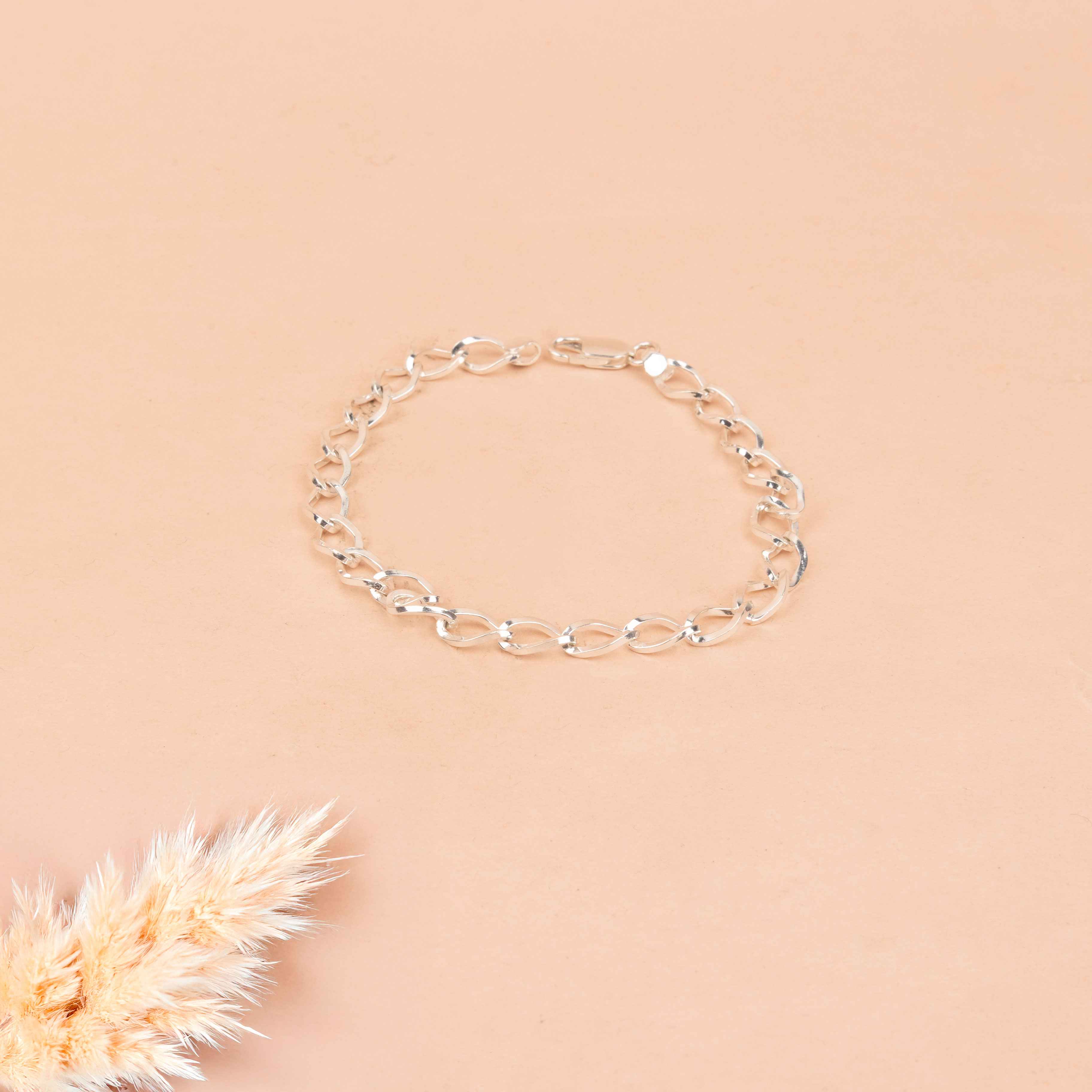 Sutra Oval Link Men Bracelet