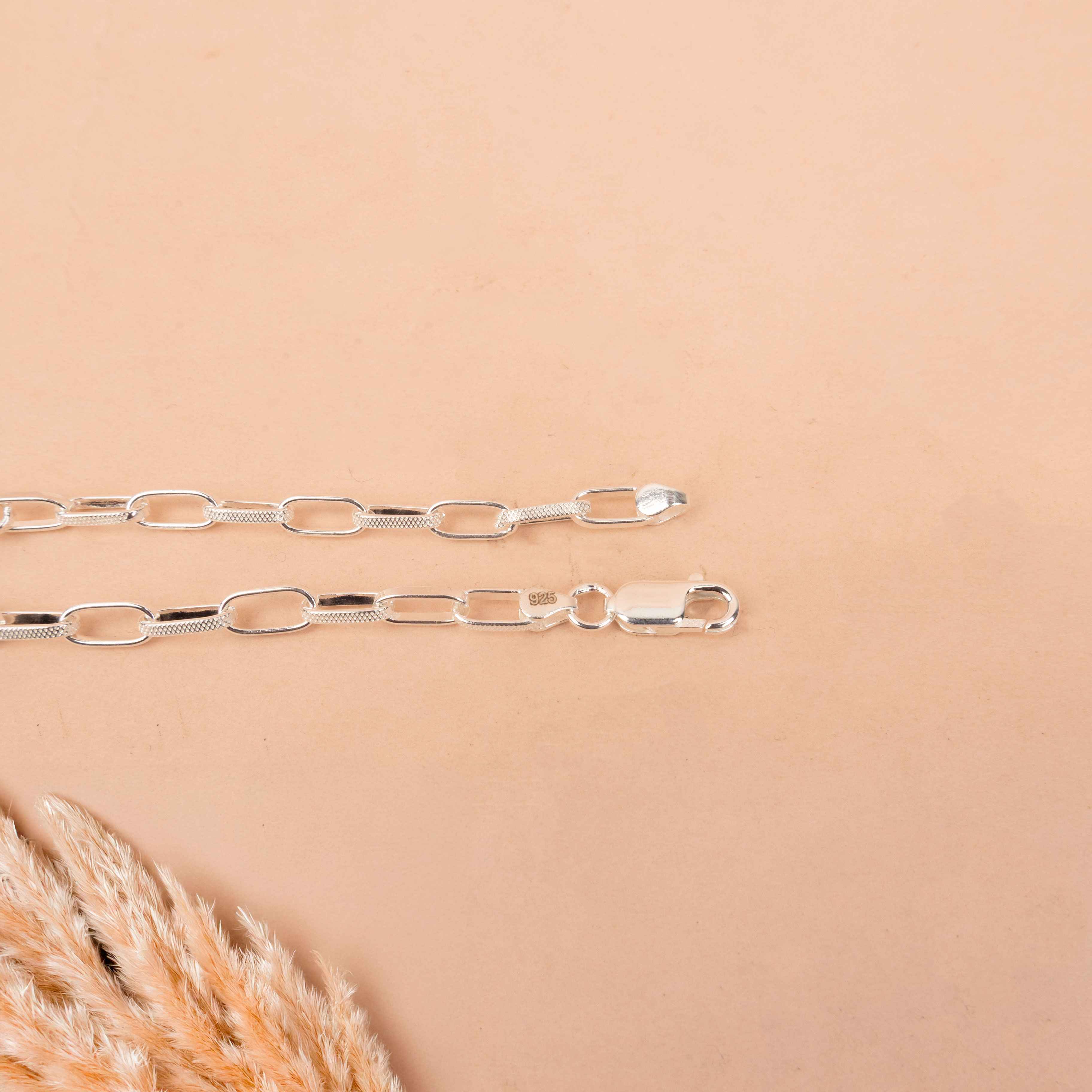 Sutra Textured Link Men Bracelet