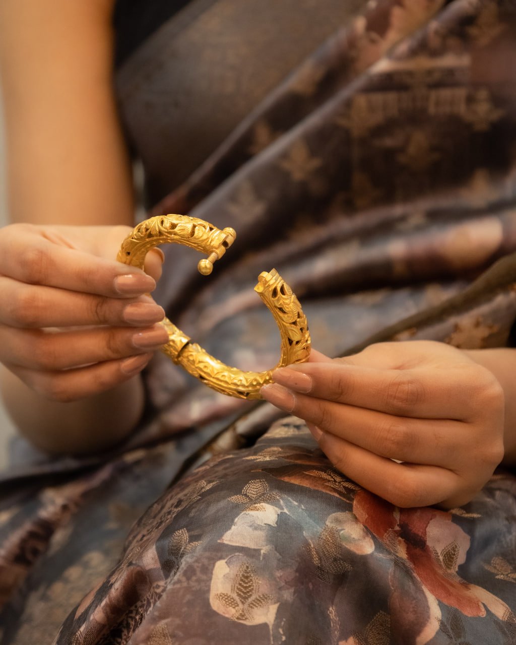 Tattva Gold Tone Chitai Timeless Kada