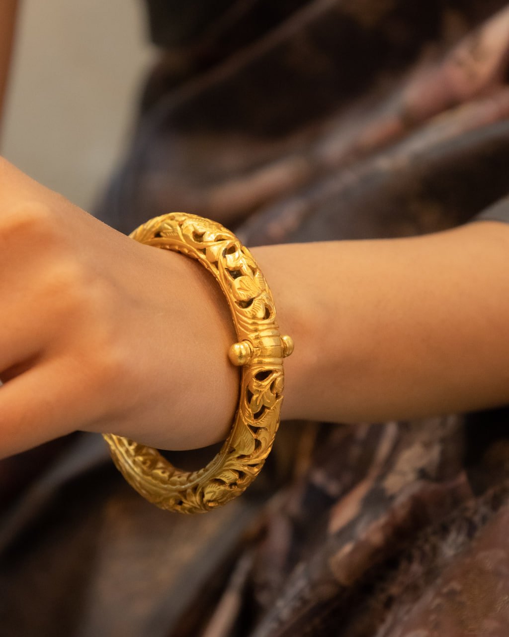 Tattva Gold Tone Chitai Timeless Kada