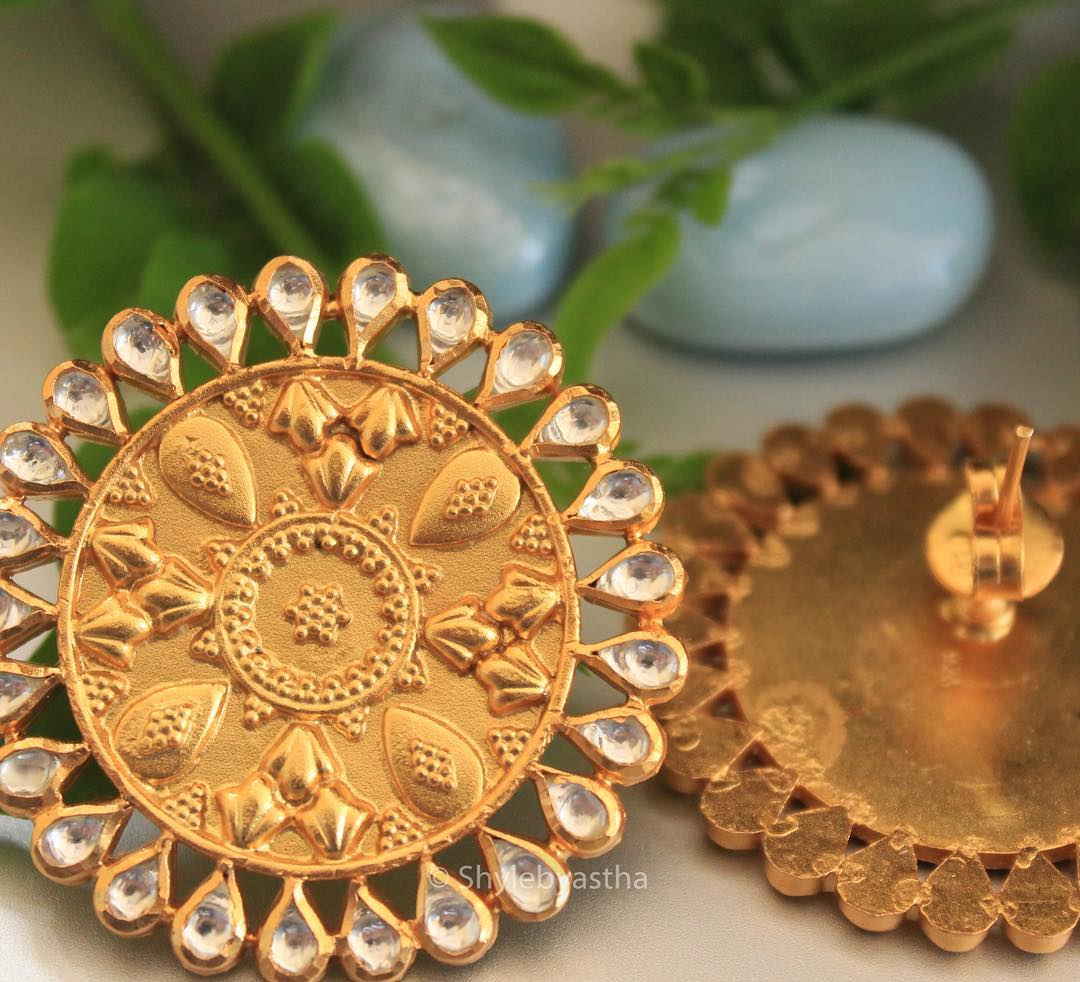 Tattva Broad Kundan Studs