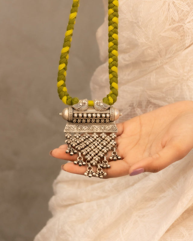 925 pure silver dual peacock intricate jali dori necklace, detail view