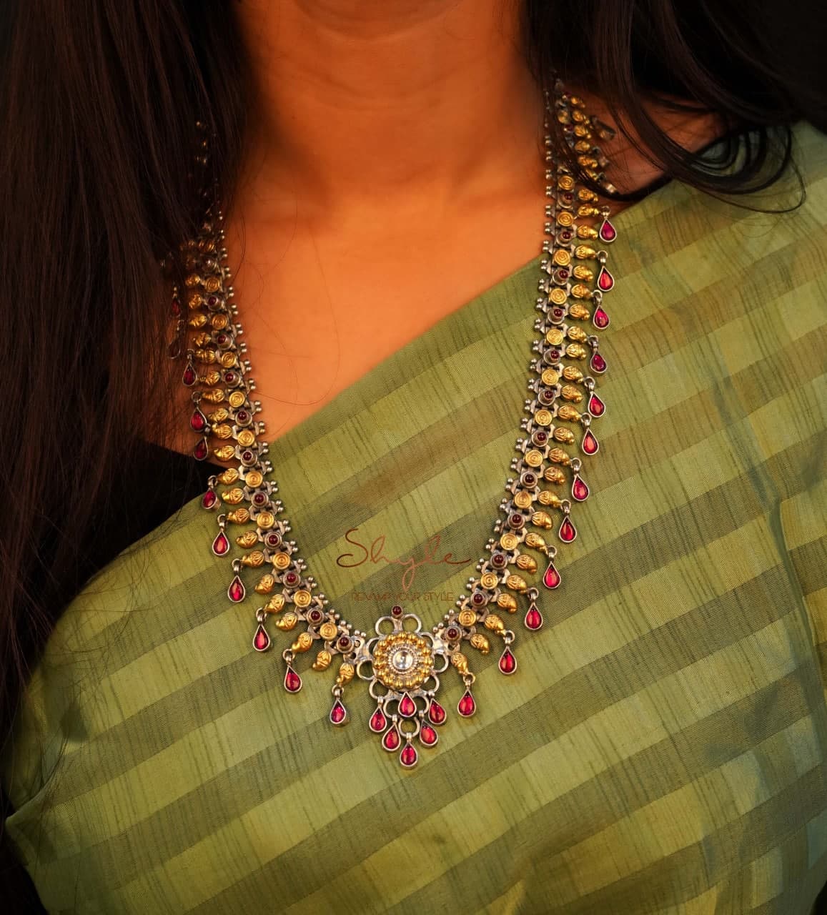Tattva Jadau Intricate Statement Dual Tone Haar