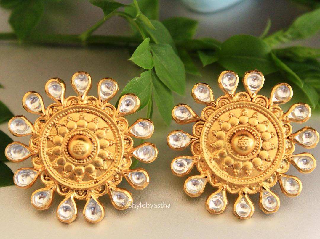 Tattva Kundan Flower Studs