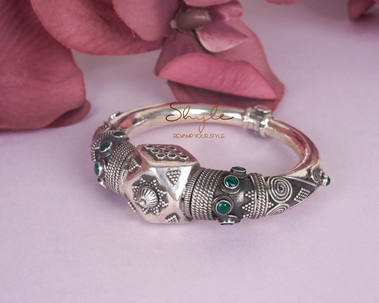 Tattva Vintage Inspired Jadau Classic Kada