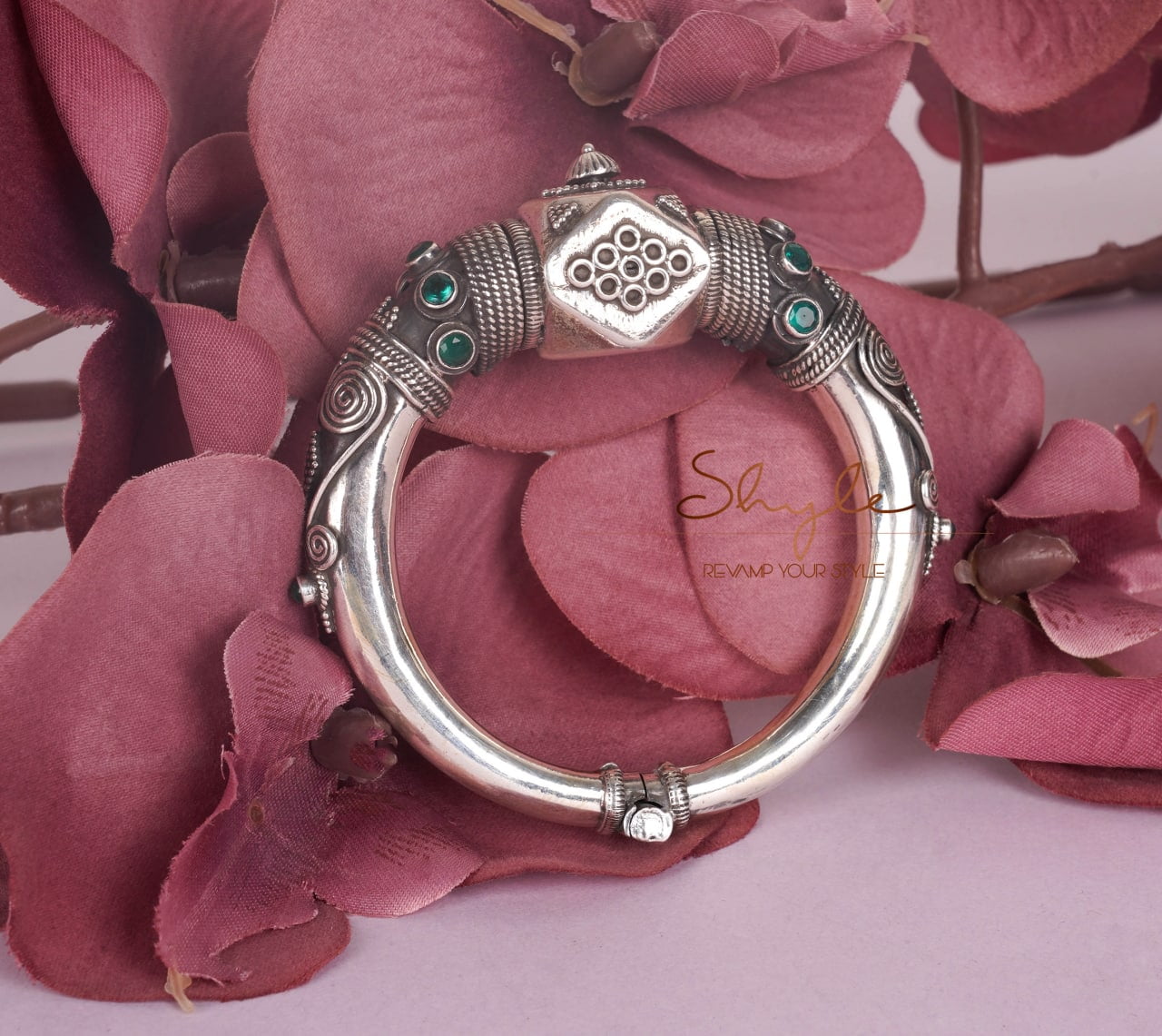 Tattva Vintage Inspired Jadau Classic Kada