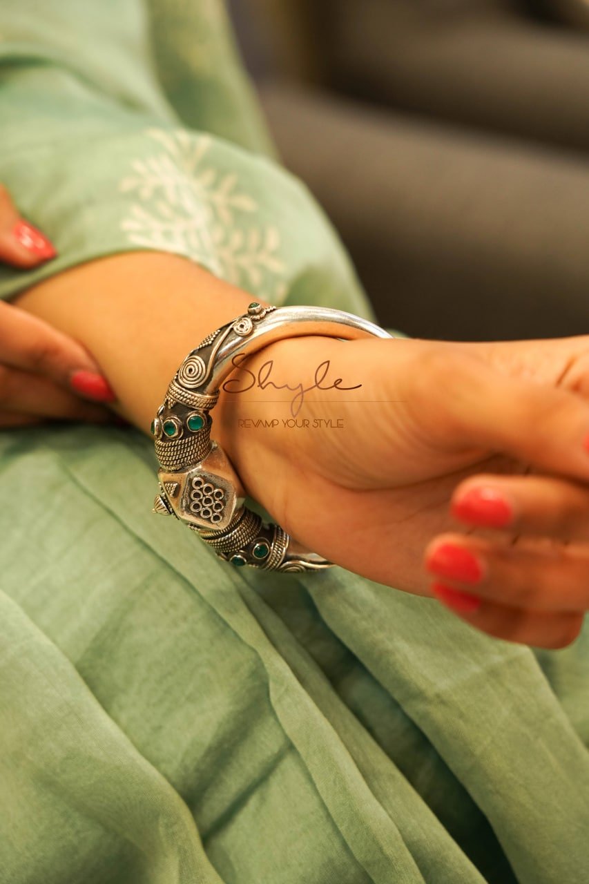 Tattva Vintage Inspired Jadau Classic Kada