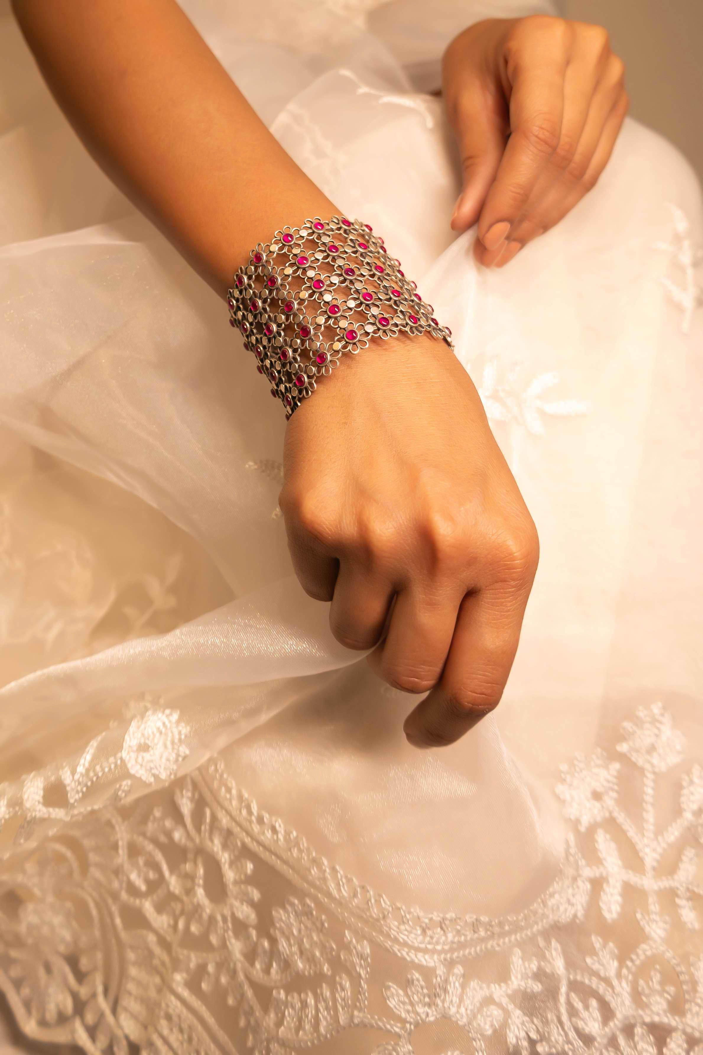 Tattva Flower Cluster Statement Kada