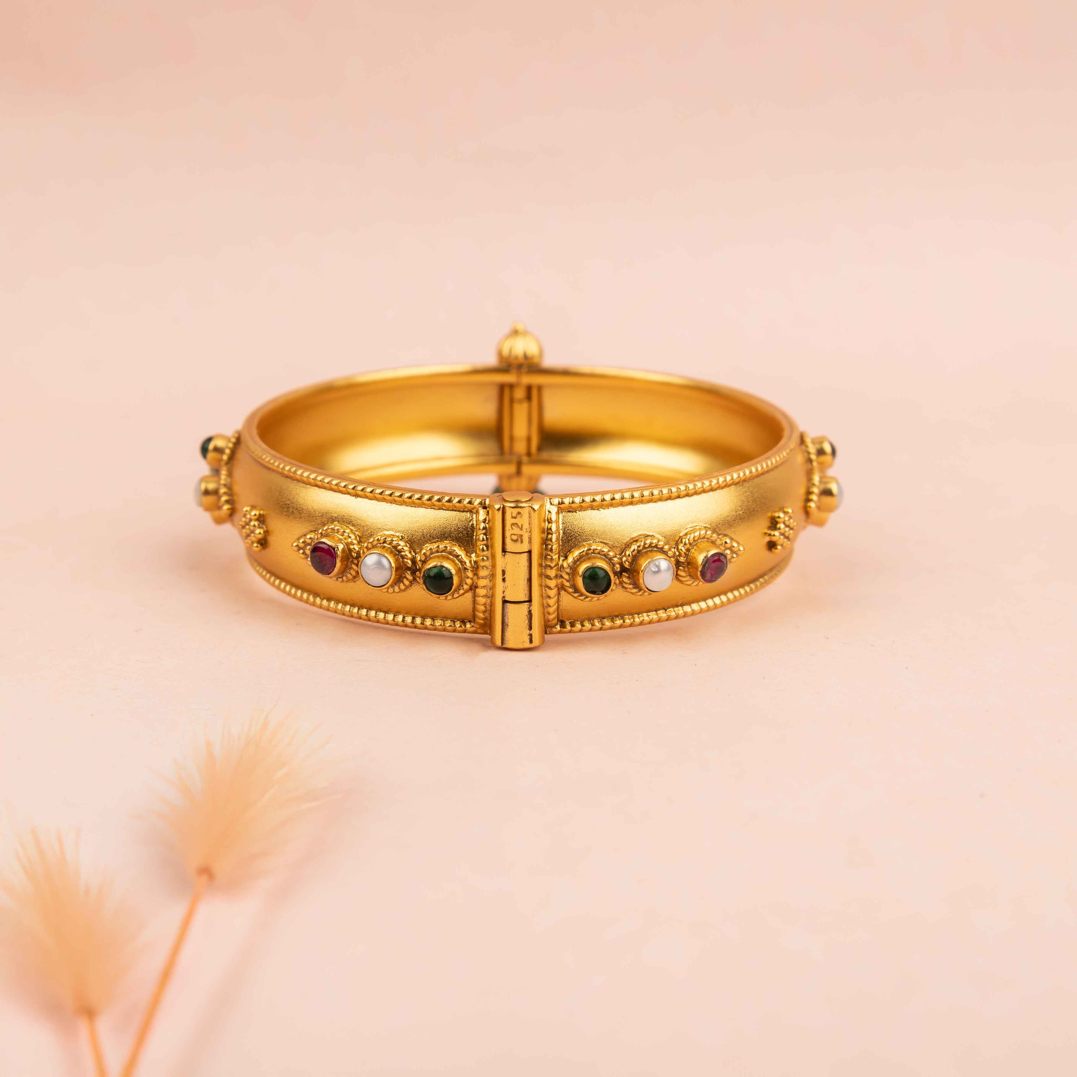 Tattva Vintage Inspired Sadabahaar Kada