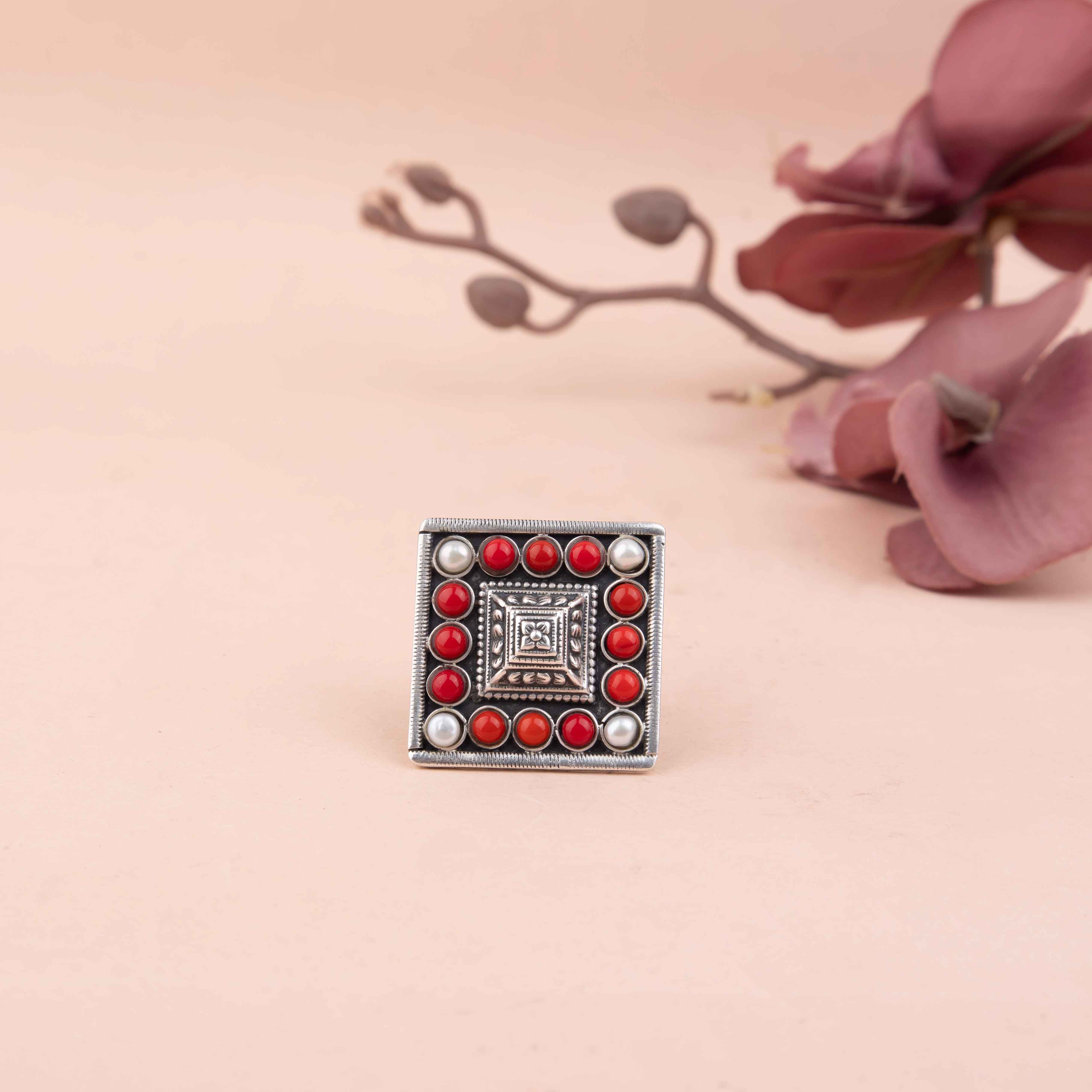 Tattva Detailed Motif Embossed Coral Pearl Ring