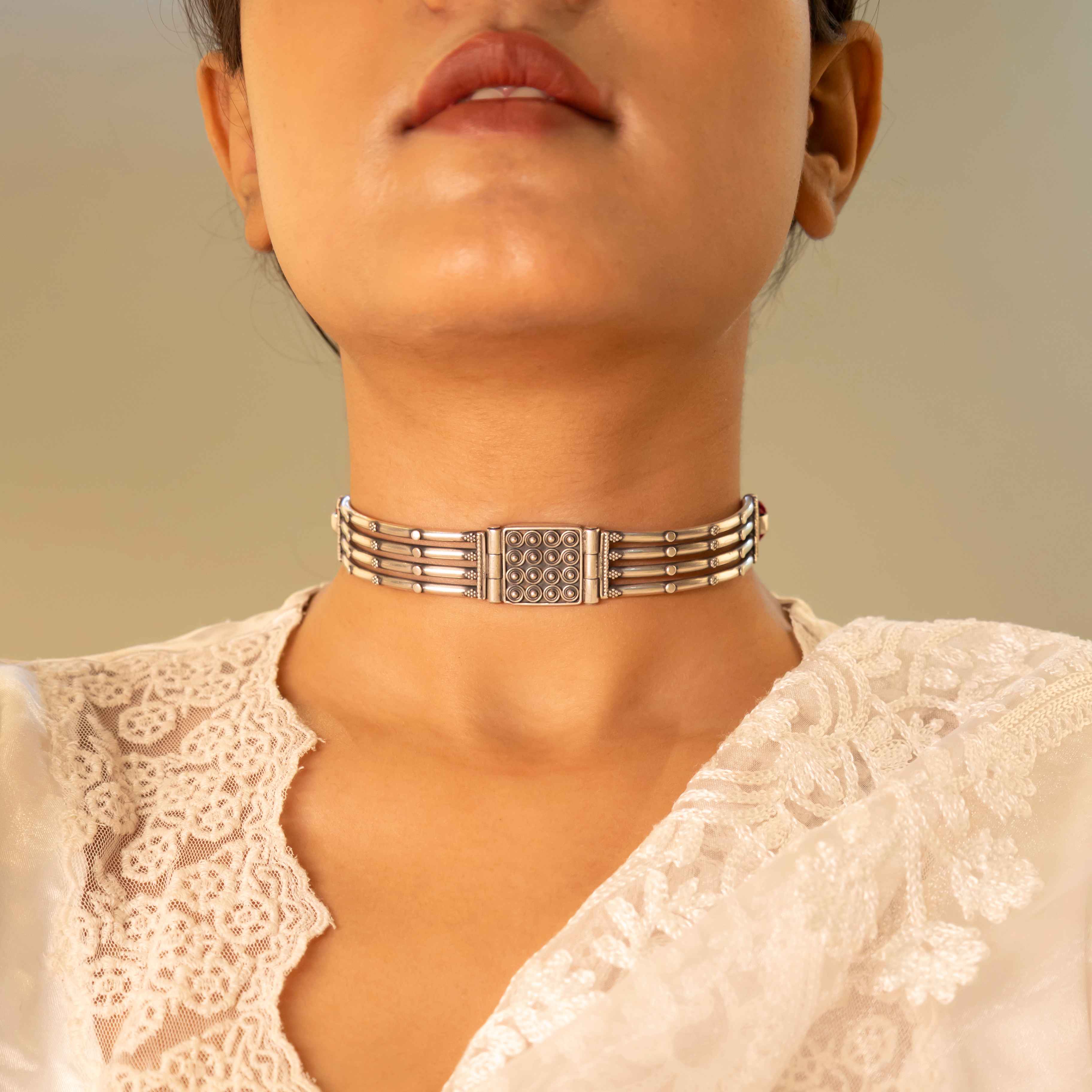 Tattva Vintage Inspired Classic Line Sequence Choker