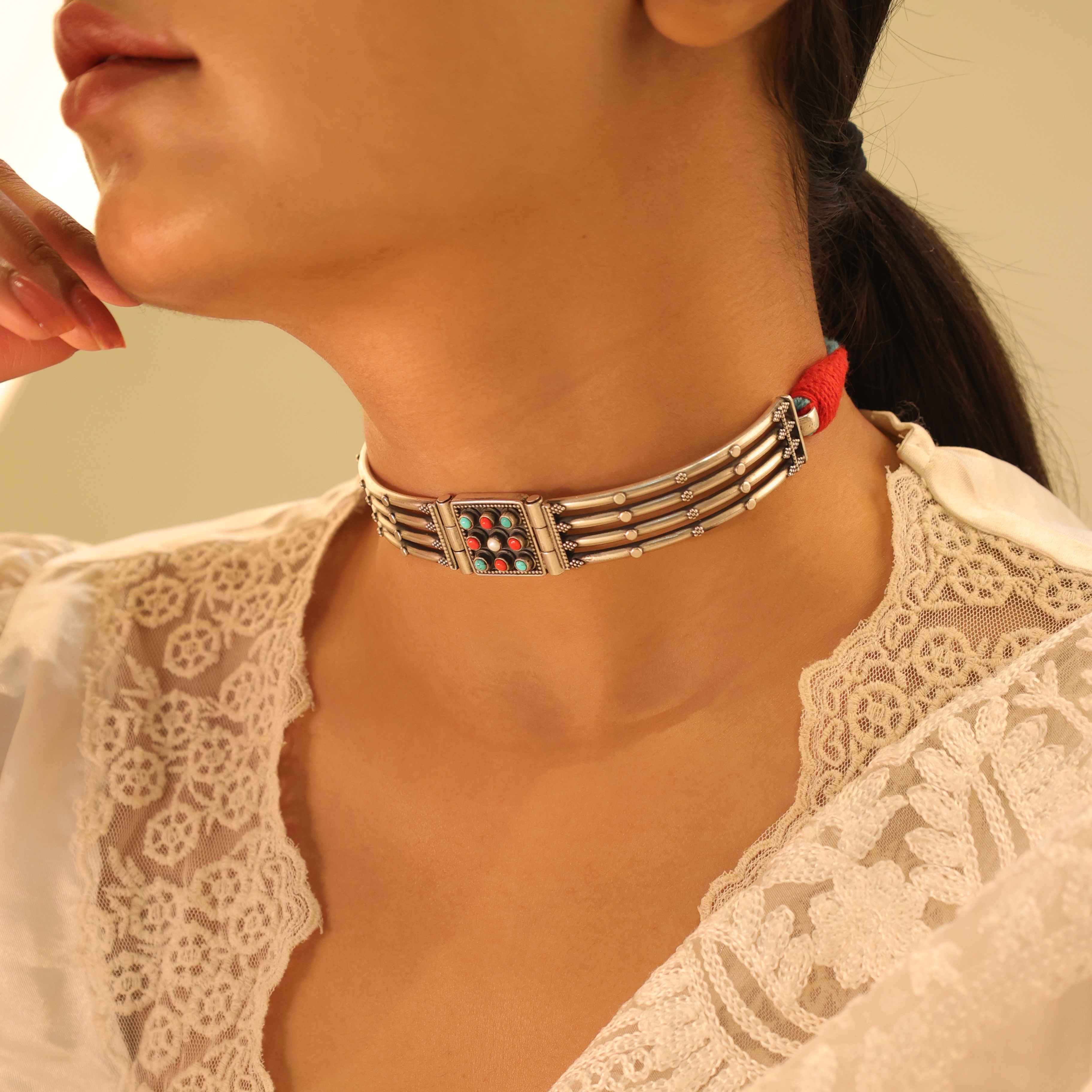Tattva Vintage Inspired Classic Line Sequence Turquoise Coral Choker