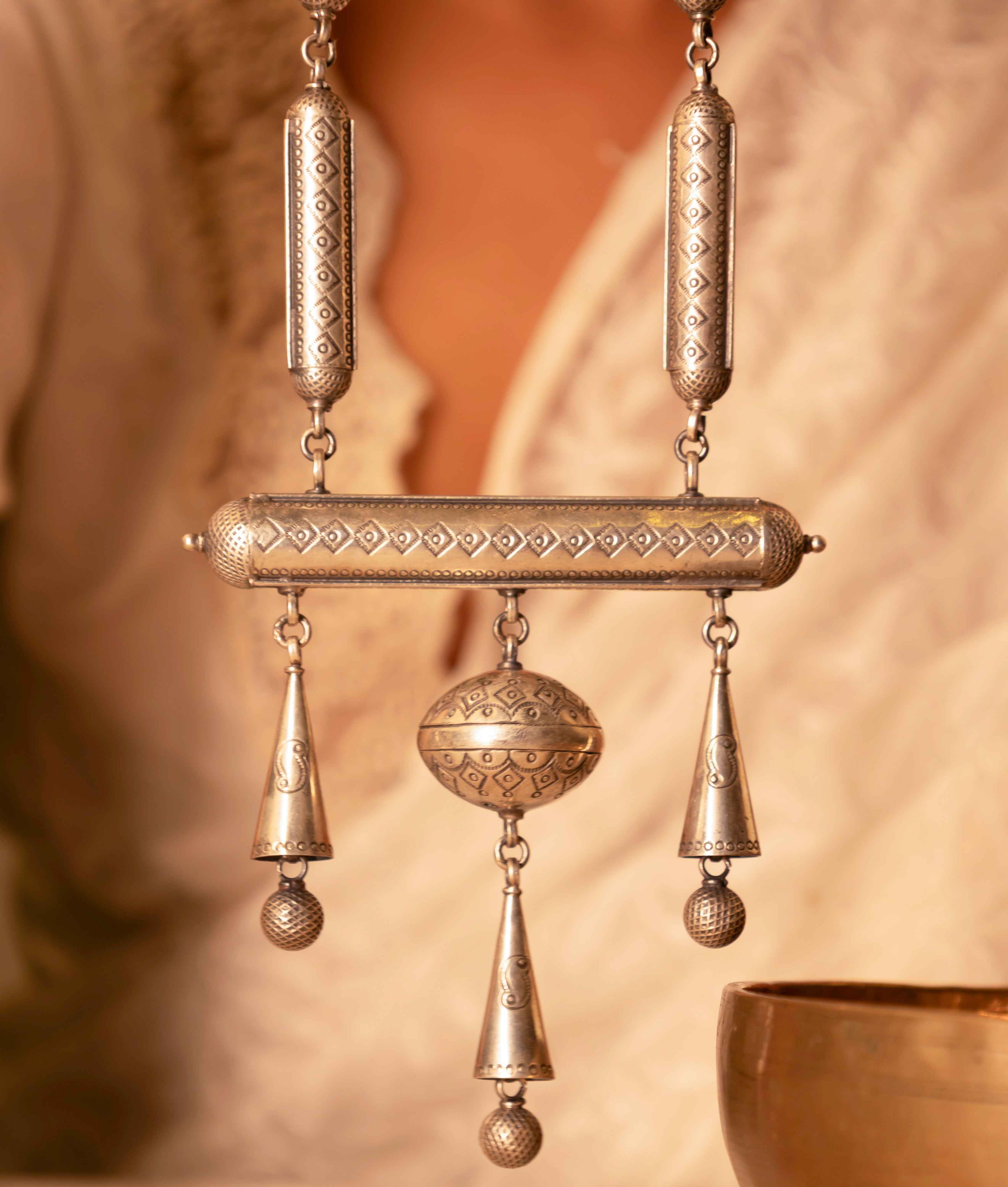 Tattva Vintage Inspired Mandaai Classic Necklace