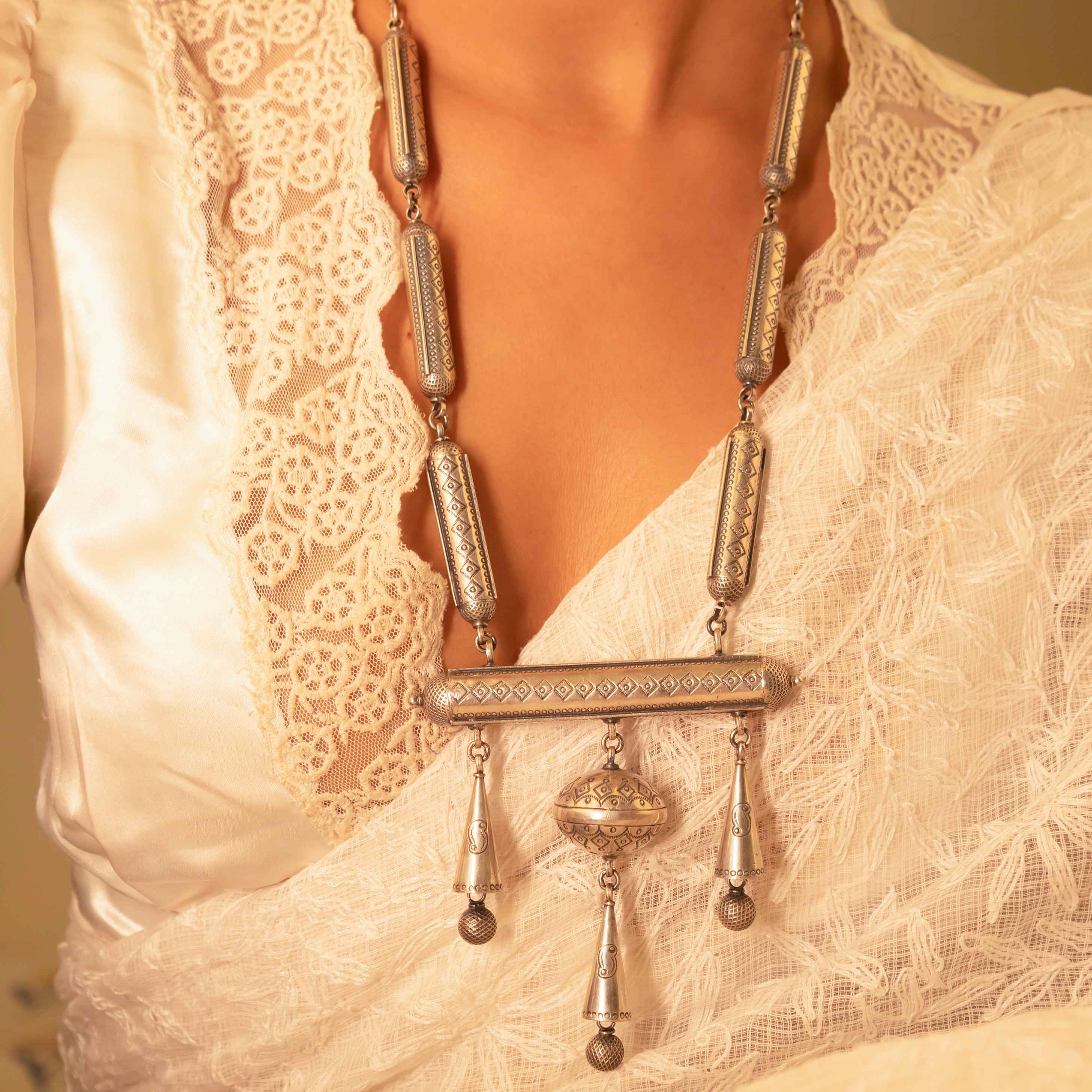 Tattva Vintage Inspired Mandaai Classic Necklace