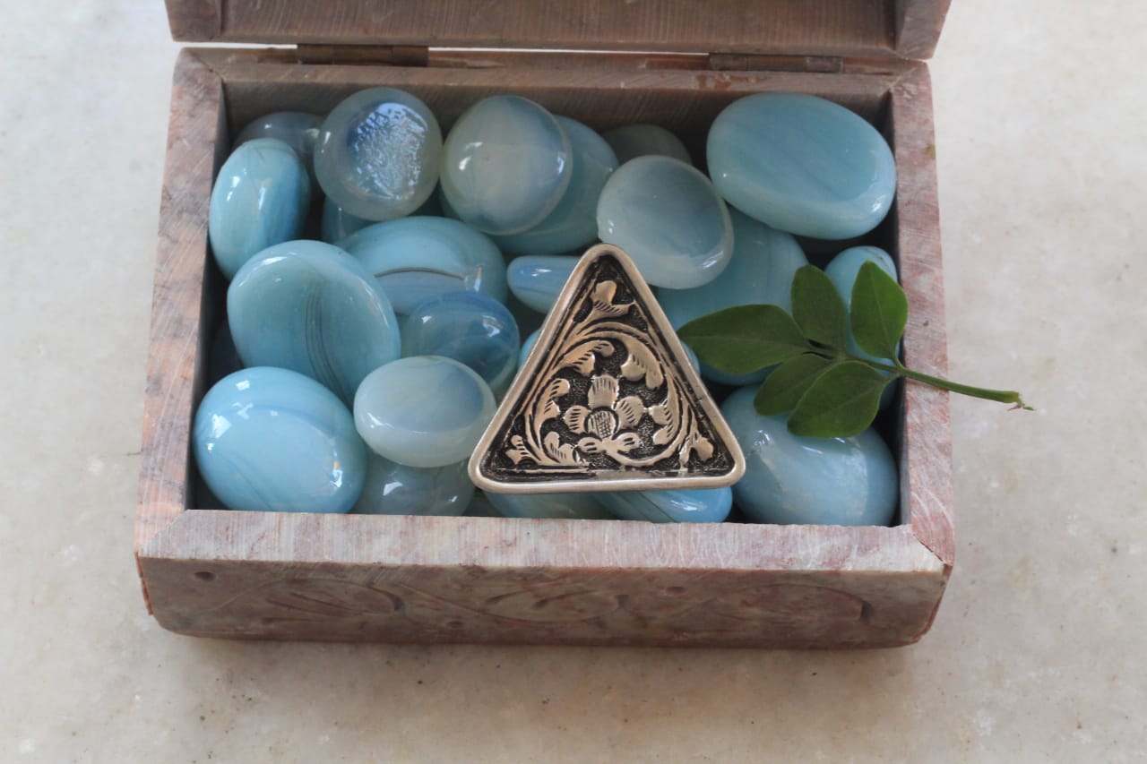 Triangular Flower Art Ring