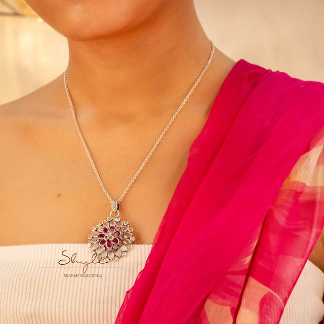 Essence Fine Scintillating Flower Necklace