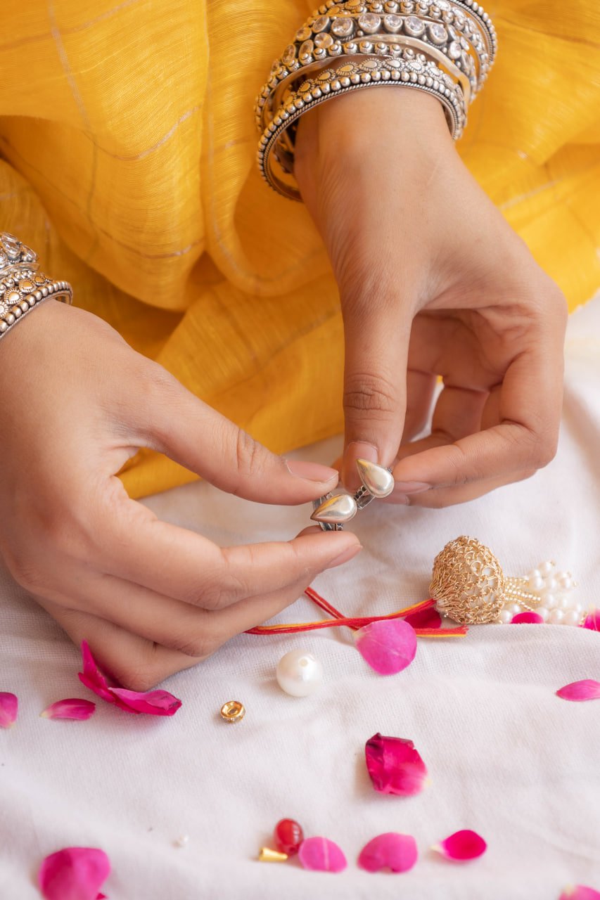 Adya Boond Toe Ring Lumba Rakhi